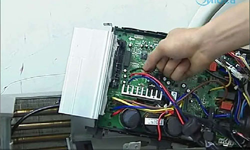 云岩美的空调电话是多少